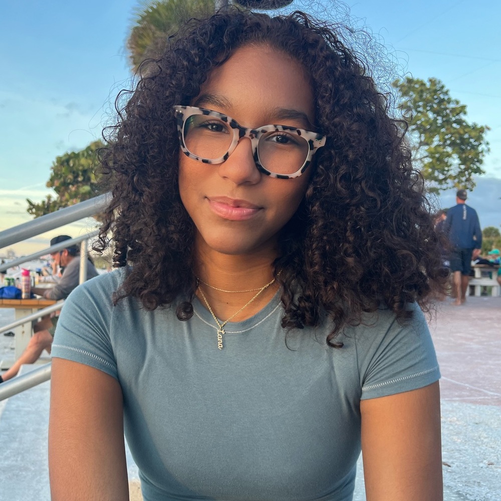 Meet your Posher, Lana